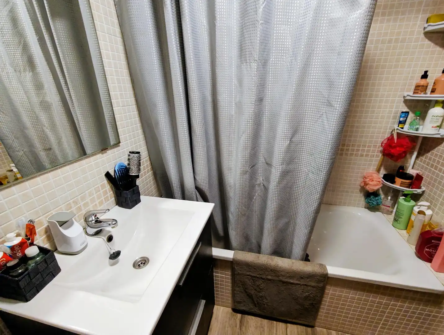 Baño de Casa adosada en venta en Tarragona con Aire acondicionado, Calefacción y Jardín privado