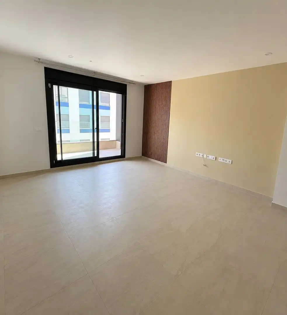 Sala d'estar de Apartament en venda en Alicante / Alacant amb Aire condicionat, Calefacció i Terrassa