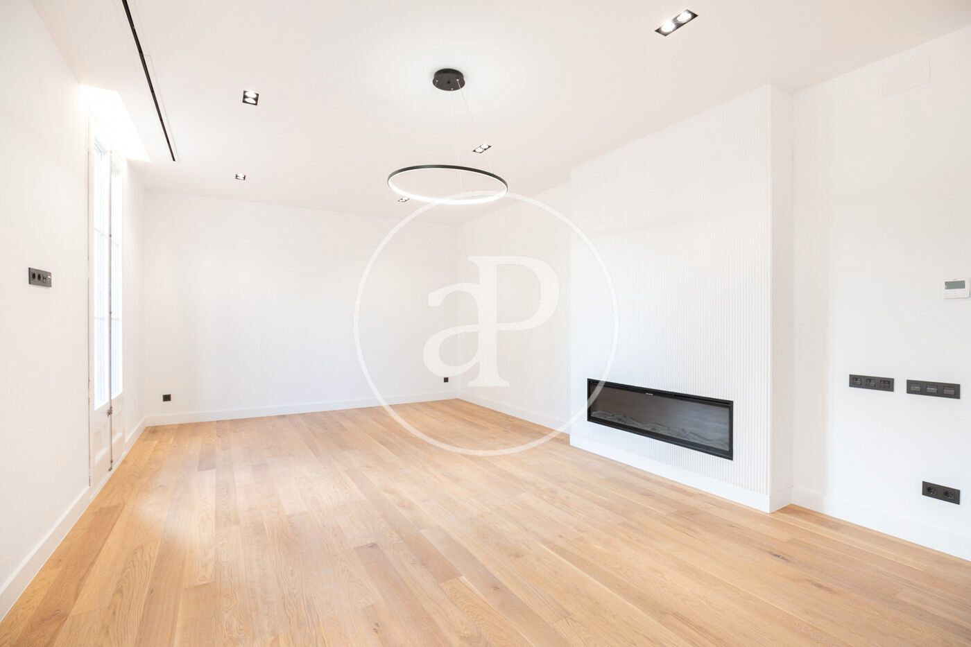 Sala de estar de Piso en venta en  Barcelona Capital con Aire acondicionado, Calefacción y Balcón