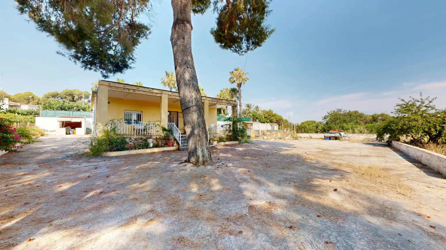 Vista exterior de Casa o xalet en venda en Sagunto / Sagunt amb Terrassa i Piscina