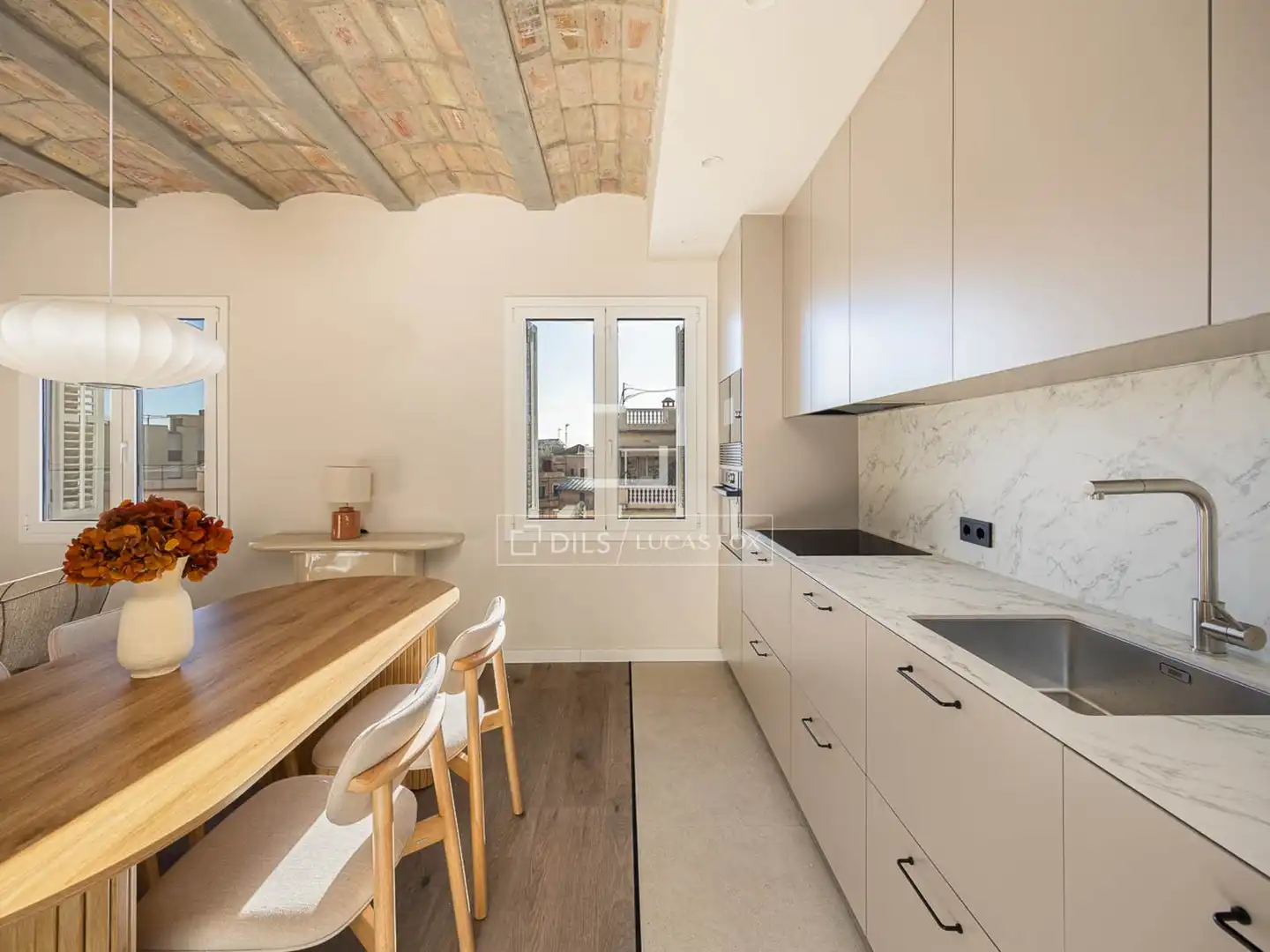 Cuina de Pis en venda en Barcelona amb Aire condicionat, Calefacció i Terrassa