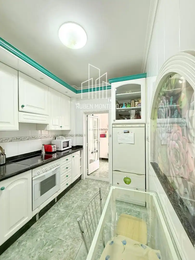 Kitchen of Flat for rent in Salamanca  with Heating, Terrace and Furnished