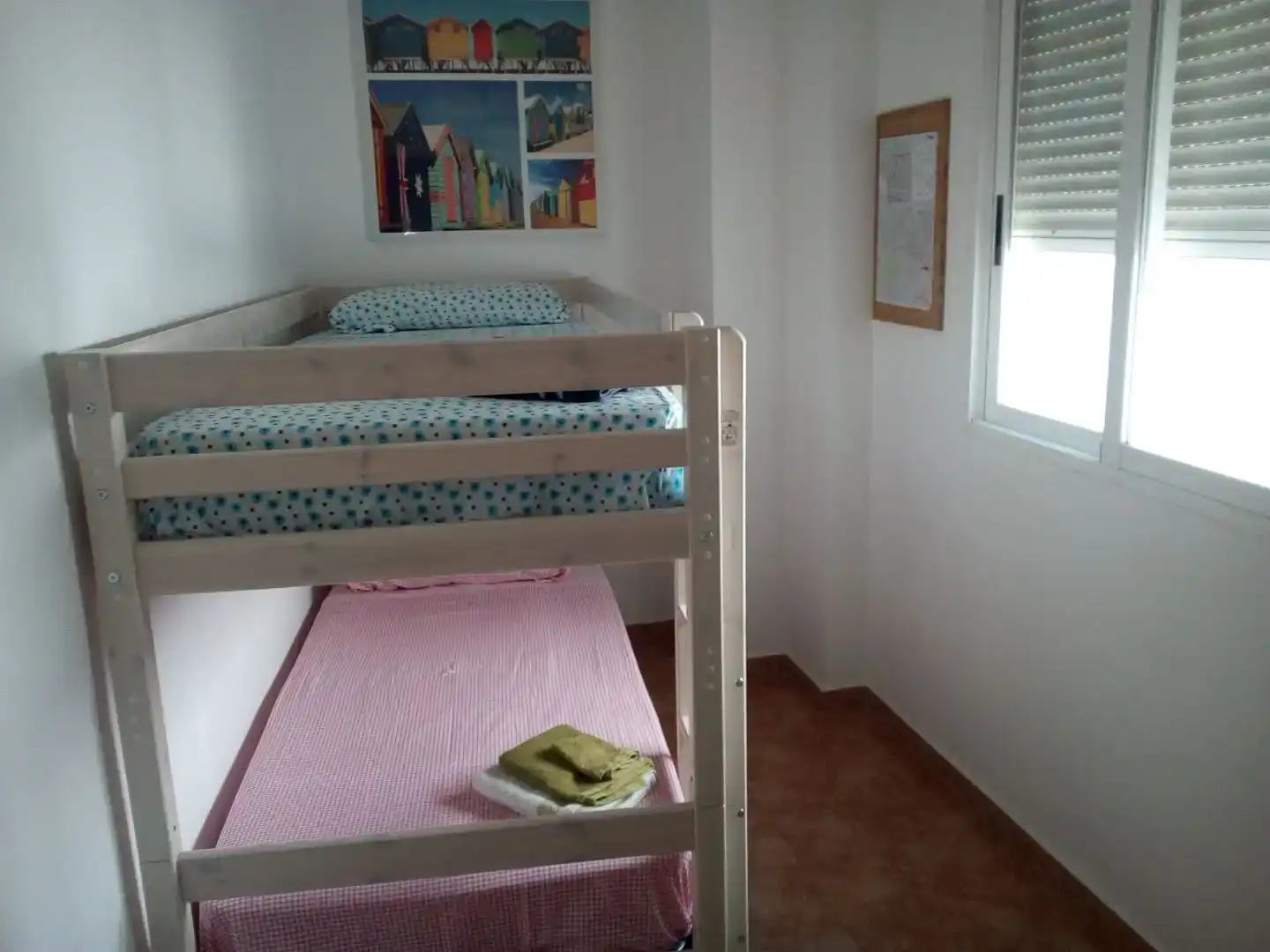 Schlafzimmer von Dachboden zur Miete in Gandia mit Klimaanlage, Möbliert und Balkon
