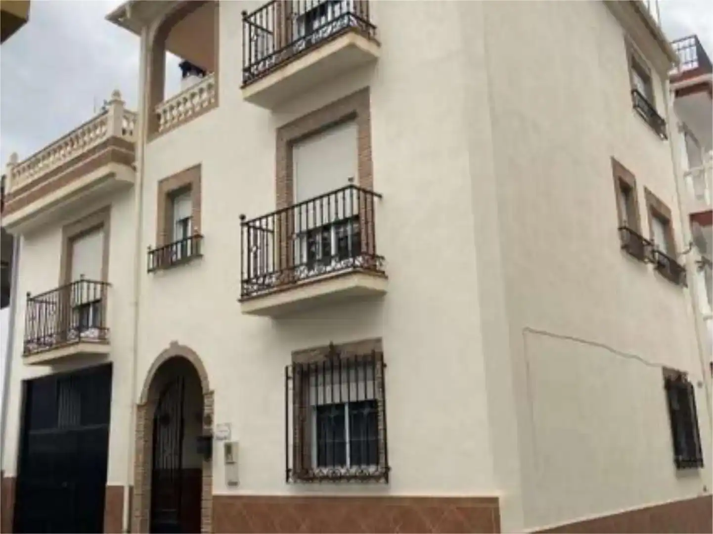 Vista exterior de Casa o xalet en venda en Albuñuelas amb Moblat i Balcó