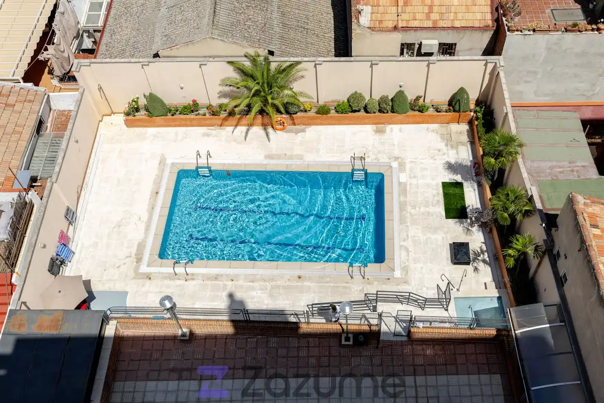 Piscina de Piso de alquiler en Madrid con Aire acondicionado, Calefacción y Piscina