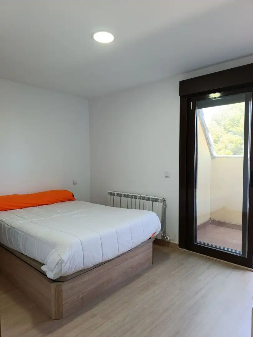 Dormitori de Dúplex en venda en Pozuelo de Calatrava amb Calefacció, Terrassa i Traster