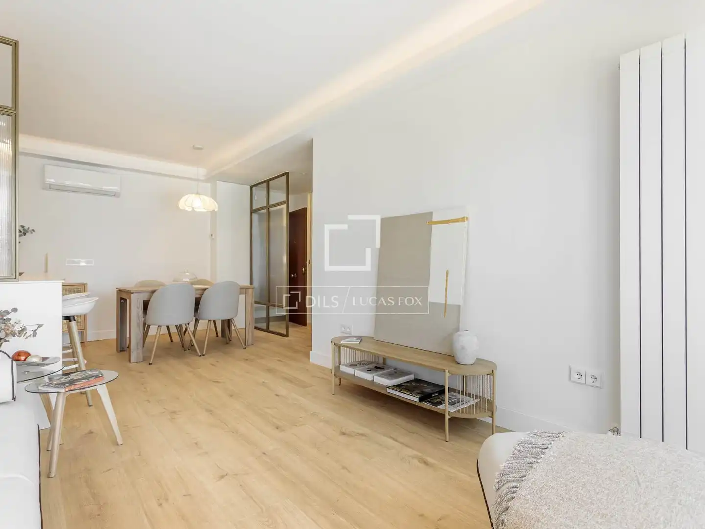 Living room of Flat for rent in Madrid  with Air Conditioner and Furnished