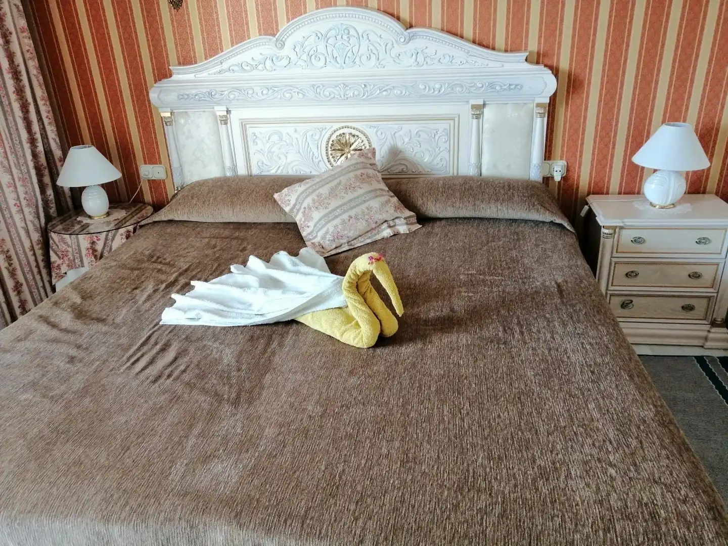 Habitación de Piso de alquiler en Benalmádena con Aire acondicionado y Amueblado