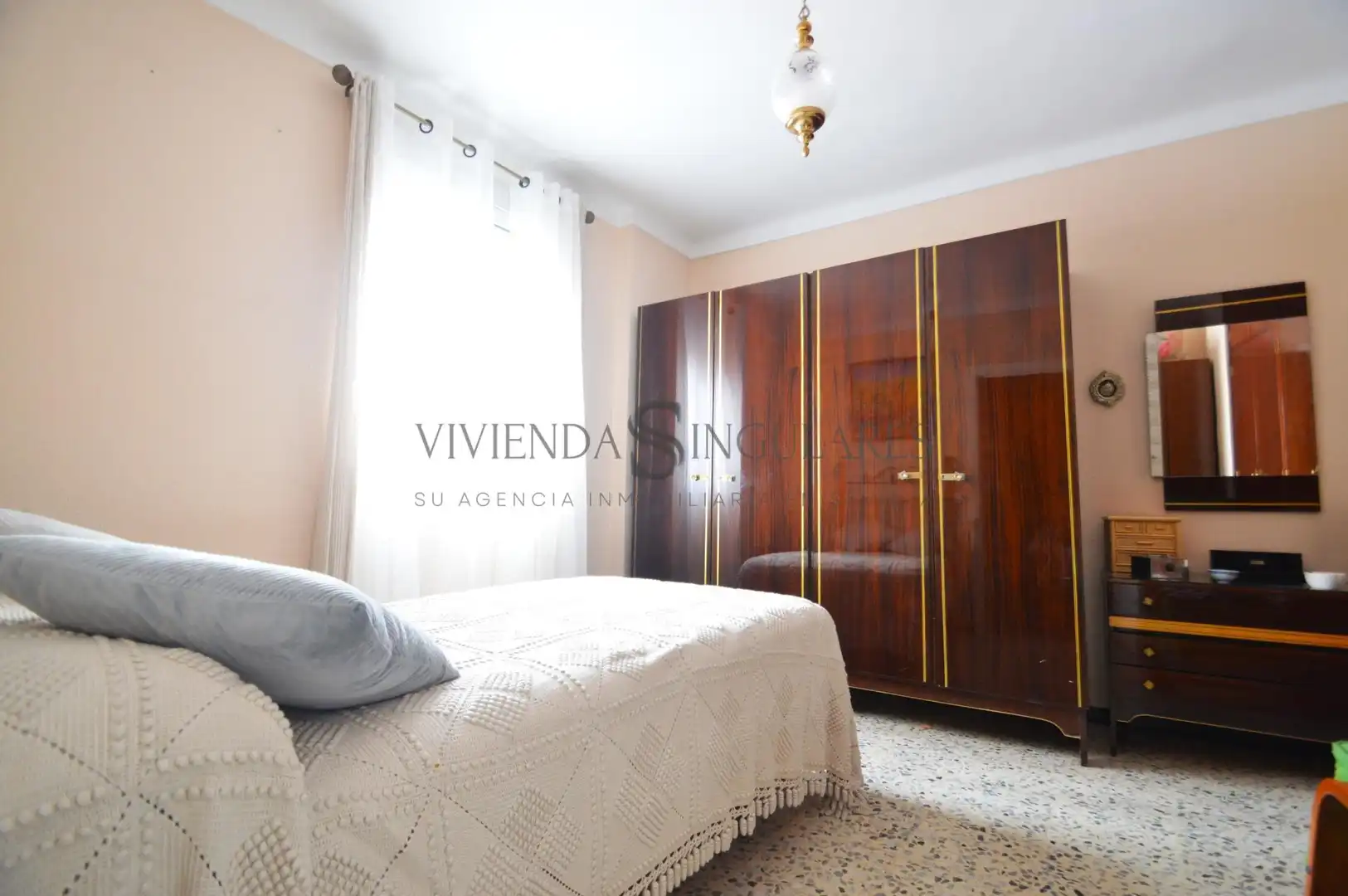 Bedroom of Flat for sale in Sevilla  with Air Conditioner, Terrace and Storage room