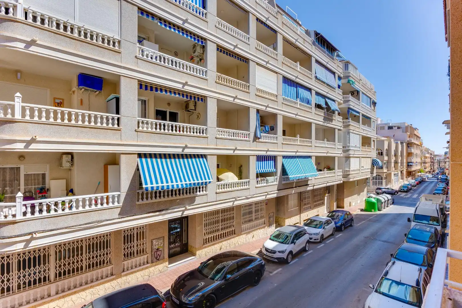 Exterior view of Study for sale in Torrevieja  with Air Conditioner, Terrace and Balcony