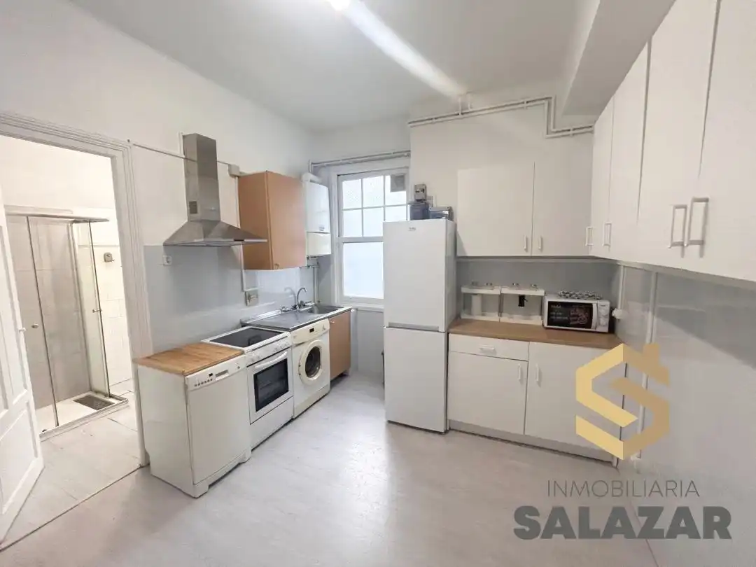 Cocina de Piso de alquiler en Bilbao  con Calefacción