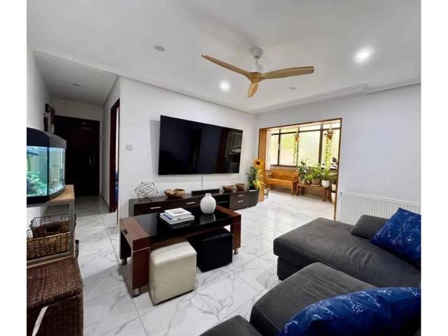 Piso en Venta en Calle Castor, 1 en La Guineueta