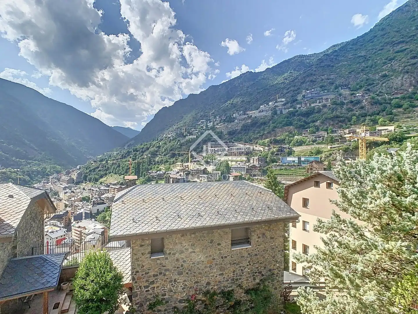 Vista exterior de Casa o chalet en venta en Escaldes – Engordany con Calefacción, Jardín privado y Parquet