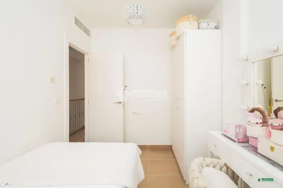 Semi-detached house with terrace for sale in Vera Ciudad, imagen 5