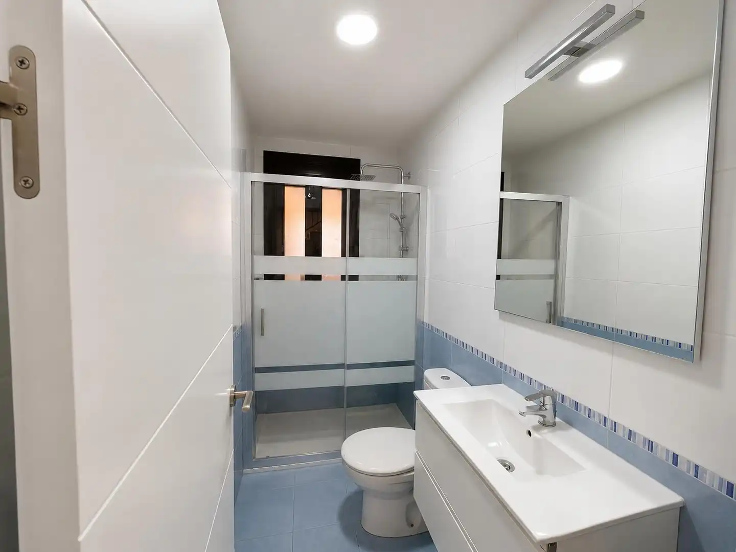 Baño de Casa adosada en venta en Ciudad Real con Aire acondicionado, Calefacción y Jardín privado