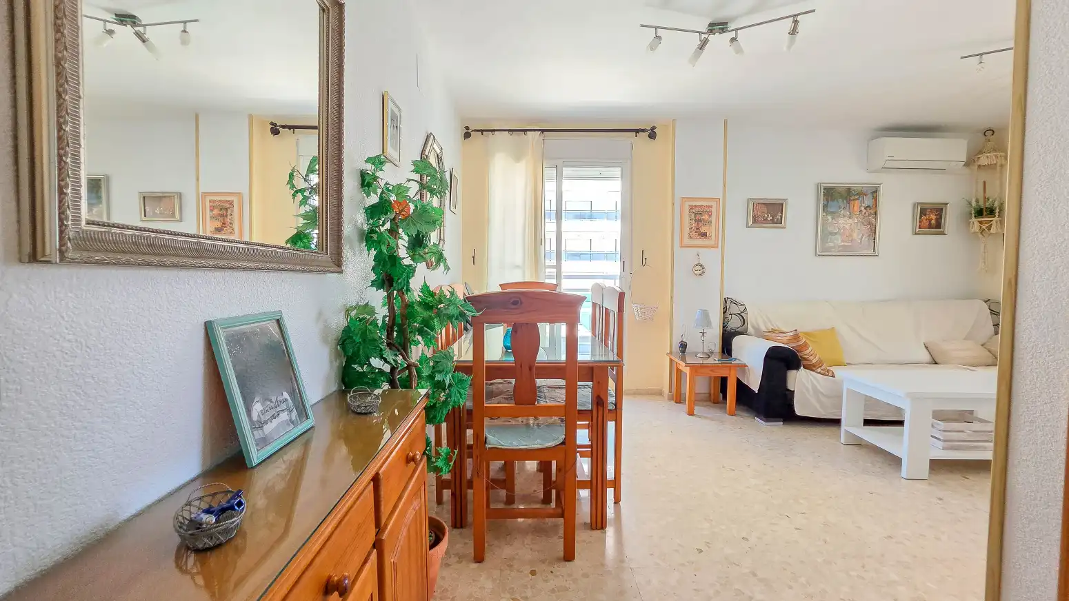 Sala d'estar de Pis en venda en Gandia amb Aire condicionat, Calefacció i Jardí privat
