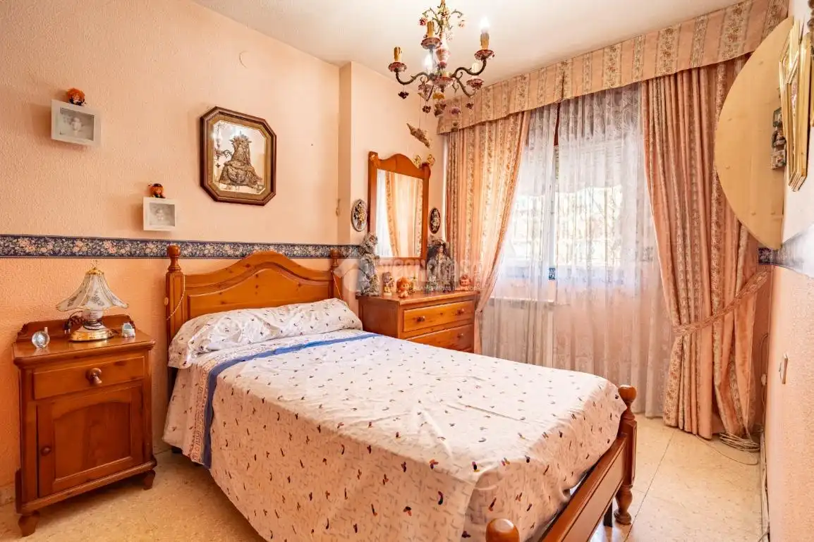 Habitación de Piso en venta en Granada