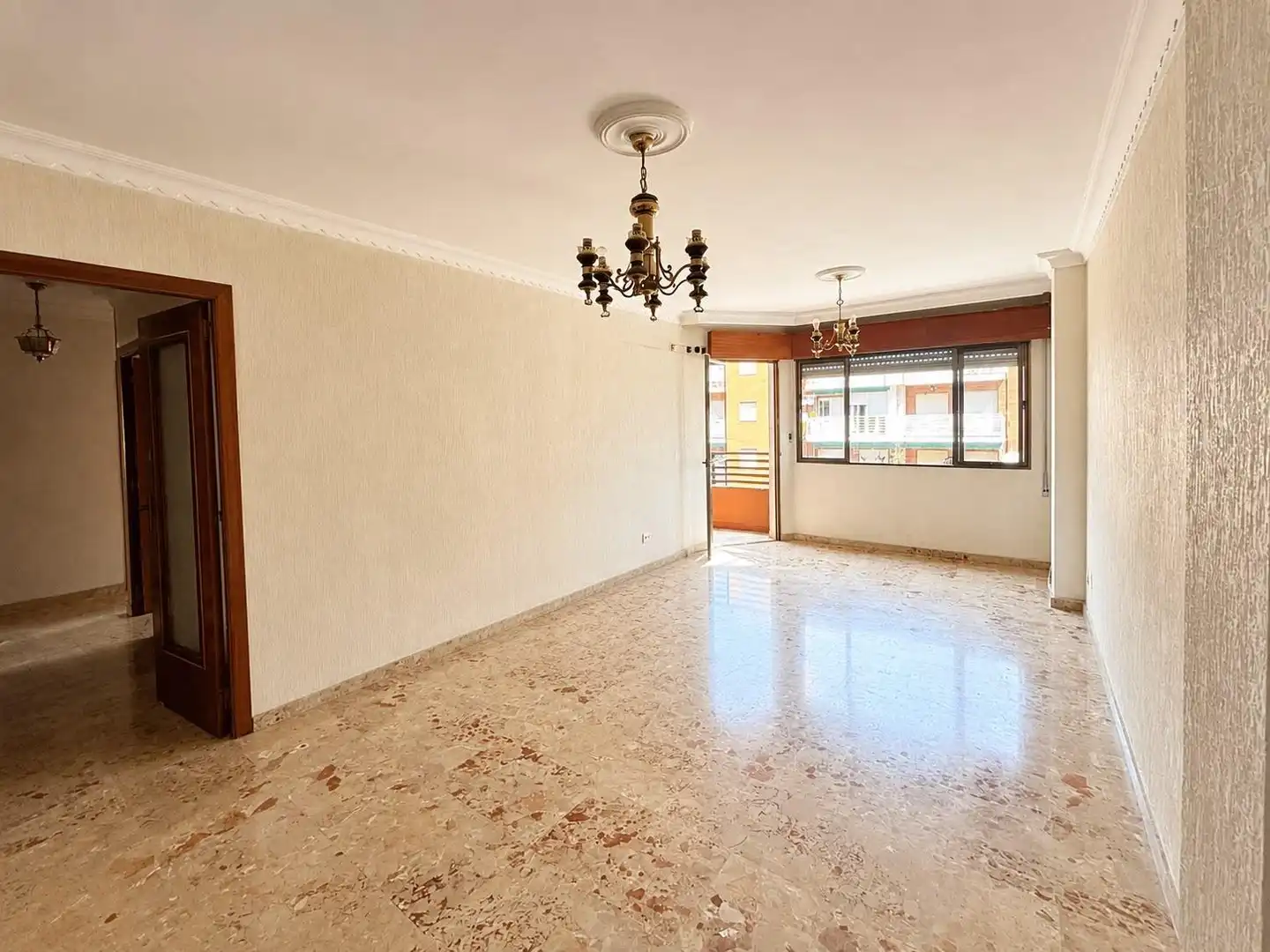 Sala d'estar de Pis en venda en Huelva amb Balcó