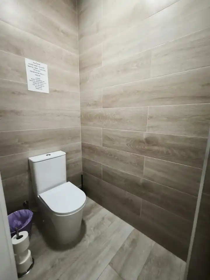 Bany de Estudi de lloguer en Málaga amb Aire condicionat i Moblat