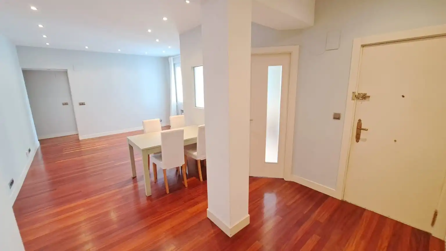 Dining room of Flat for sale in Bilbao   with Heating, Storage room and Oven