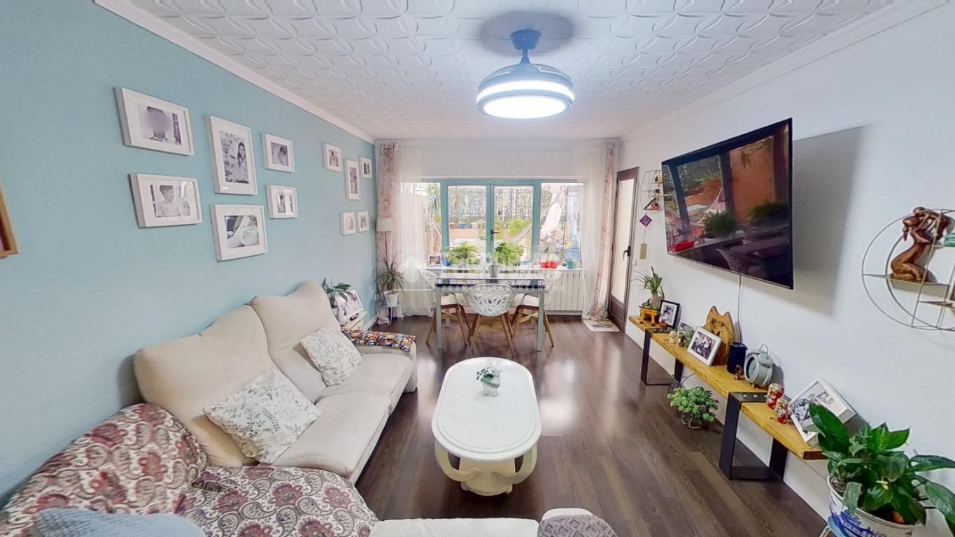 Living room of Flat for sale in Sabadell