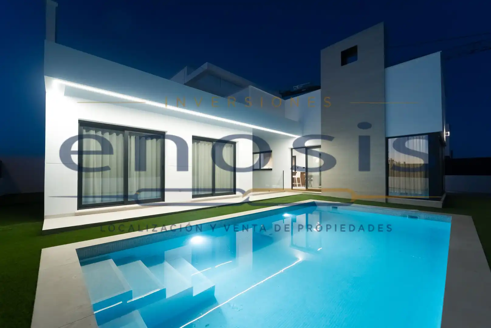 Detached house with pool for sale in Calle 6 Pp, 4