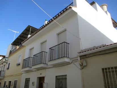 Vista exterior de Casa adosada en venda en Coín amb Terrassa, Traster i Moblat