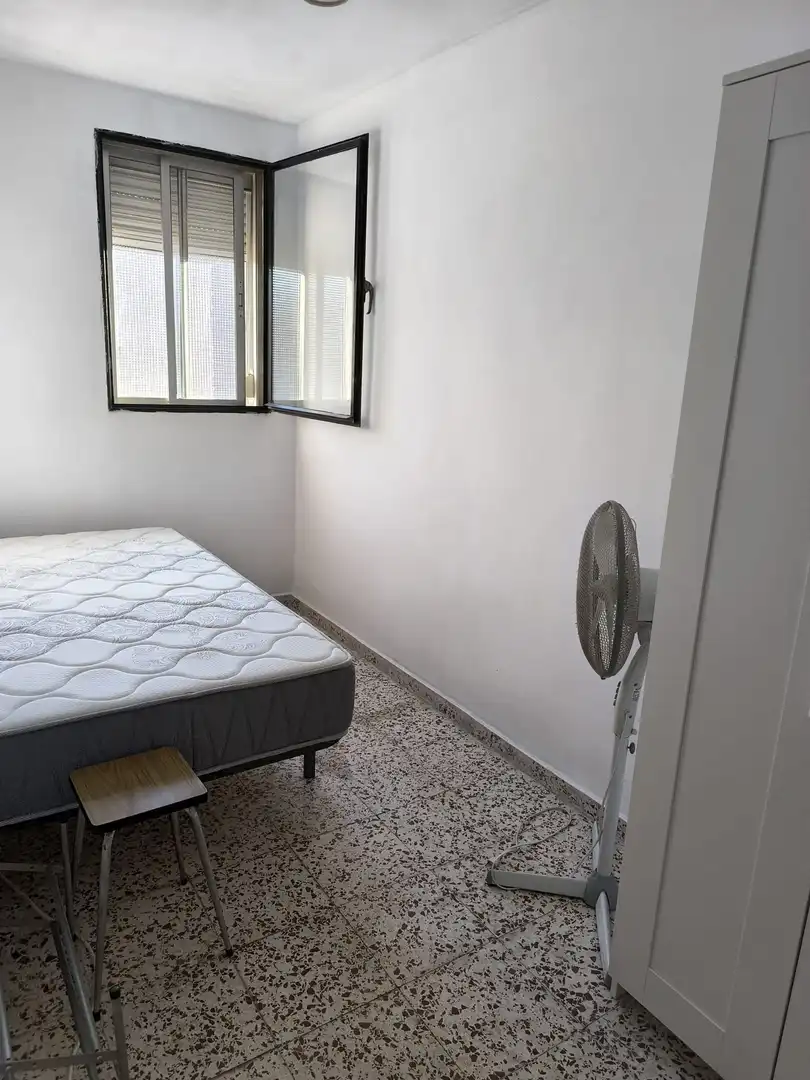 Habitación de Piso en venta en Málaga con Calefacción y Terraza