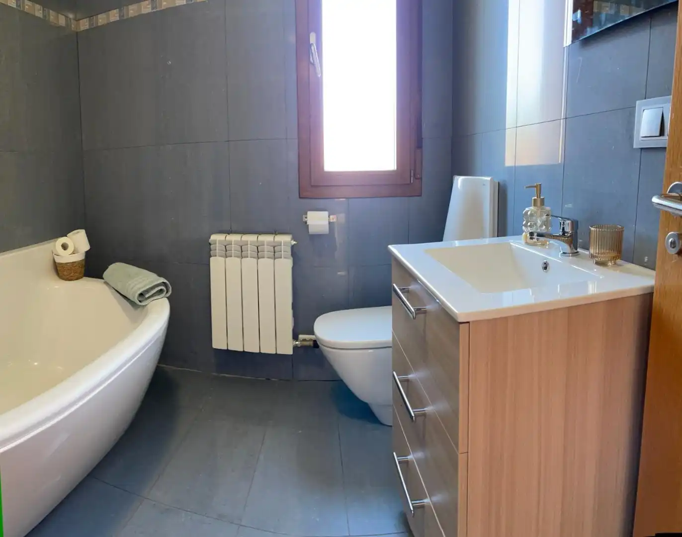 Bany de Casa o xalet en venda en Villayerno Morquillas amb Calefacció, Jardí privat i Terrassa