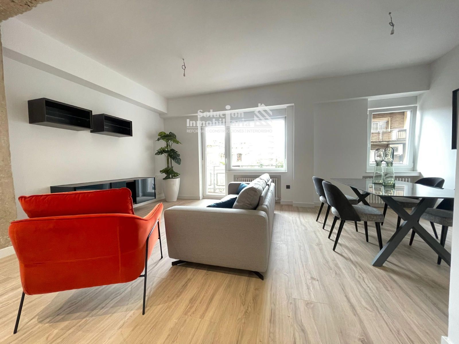 Living room of Flat for sale in Salamanca Capital  with Heating, Terrace and Furnished