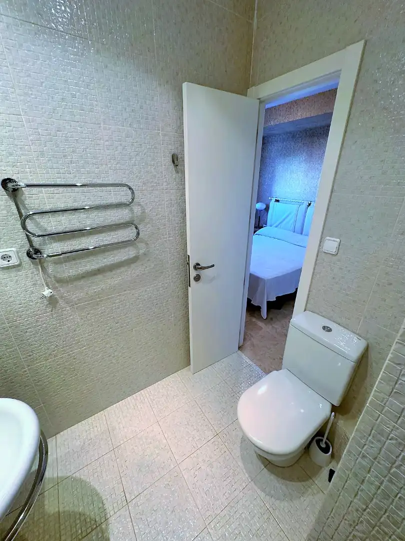 Bany de Apartament de lloguer en Valencia amb Calefacció, Jardí privat i Terrassa