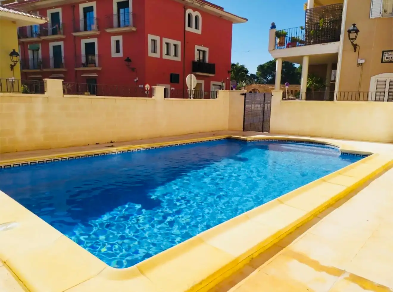 Piso con terraza en venta en Jesús Pobre