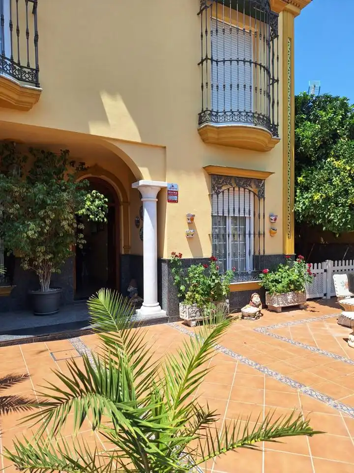 Casa o chalet en venta en Alcalá de Guadaira con Aire acondicionado, Jardín privado y Terraza