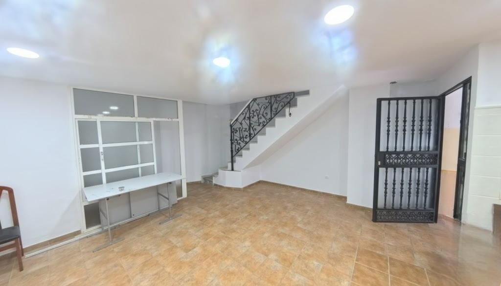 Casa adosada en venda en Chiclana de la Frontera amb Aire condicionat