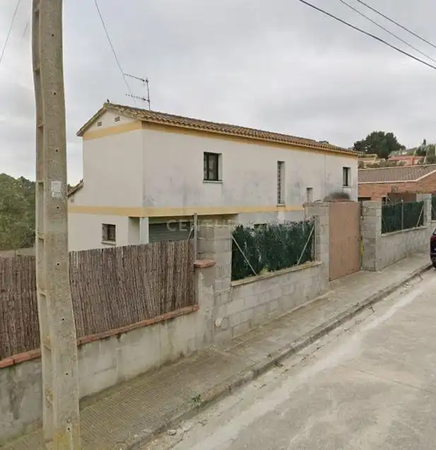 Casa en venda a Canyelles