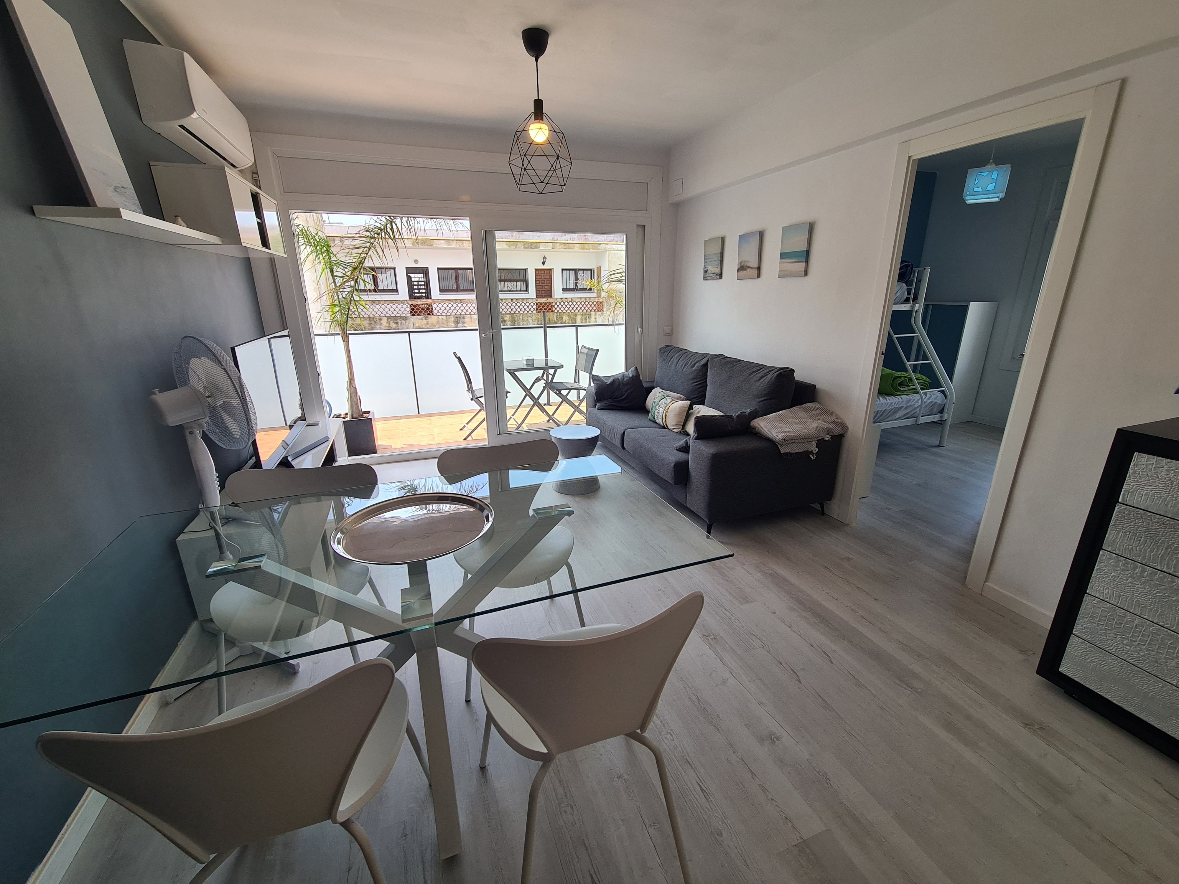 Living room of Apartment for sale in Empuriabrava  with Air Conditioner, Terrace and Furnished