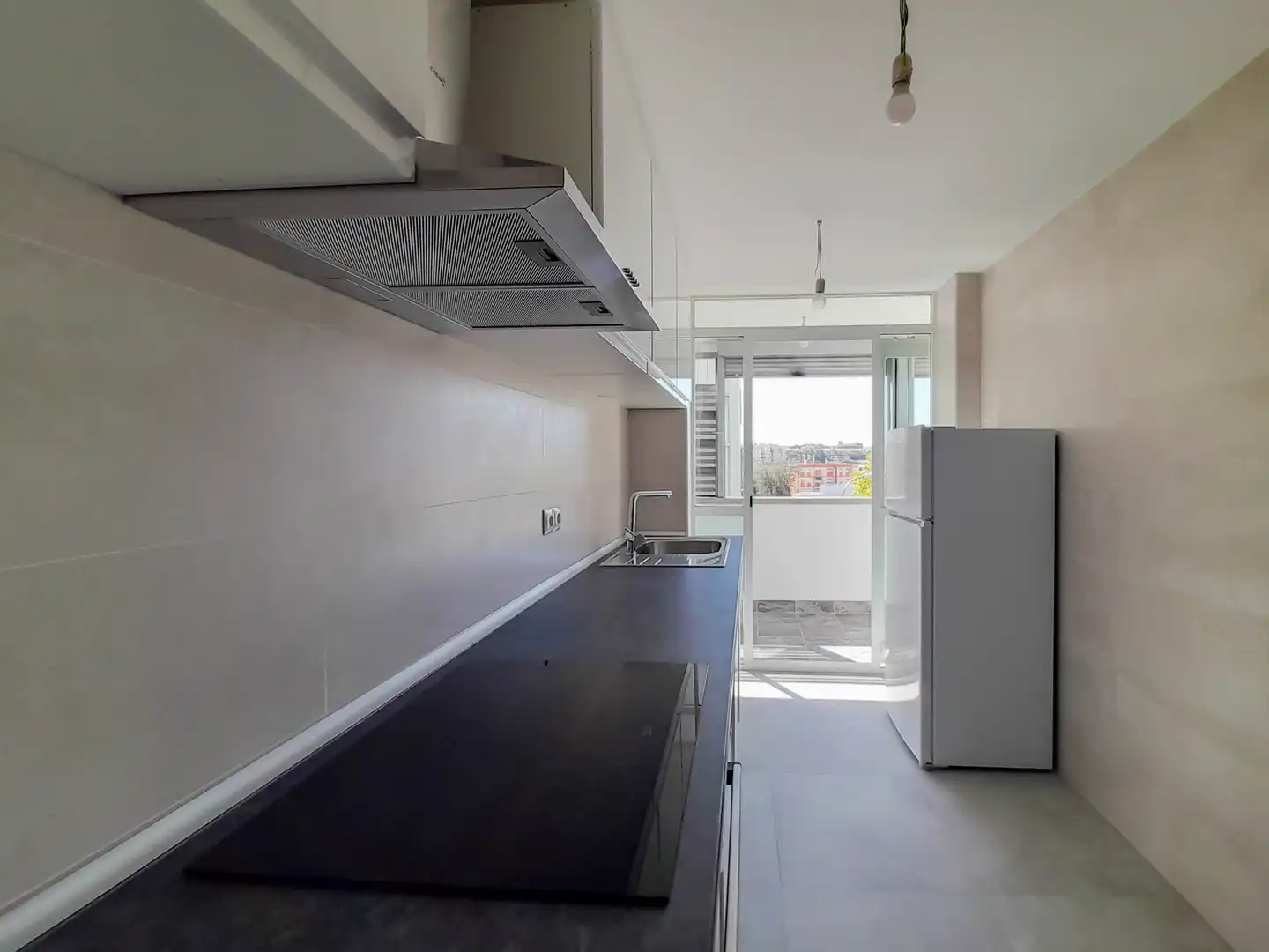 Kitchen of Flat for rent in Madrid  with Heating, Terrace and Oven