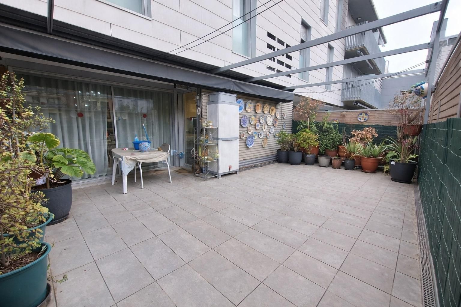 Terrassa de Planta baixa en venda en Sabadell amb Aire condicionat, Jardí privat i Parquet