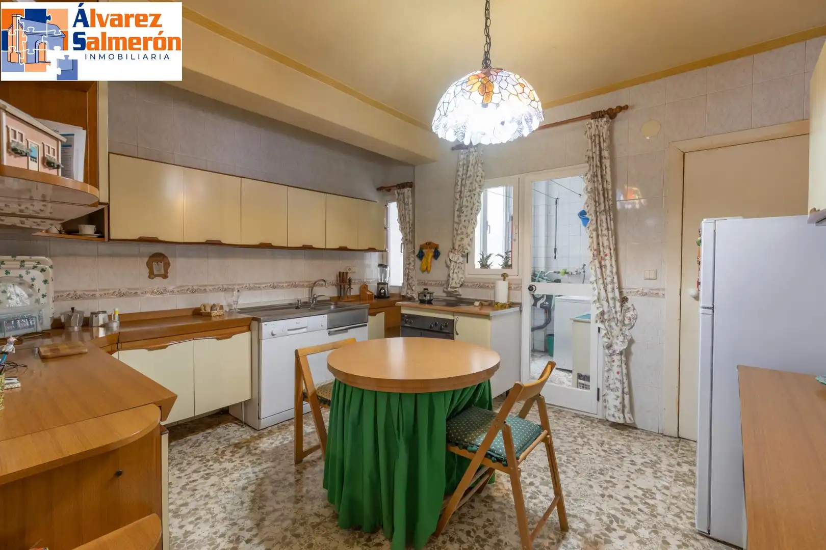 Cocina de Piso en venta en Granada