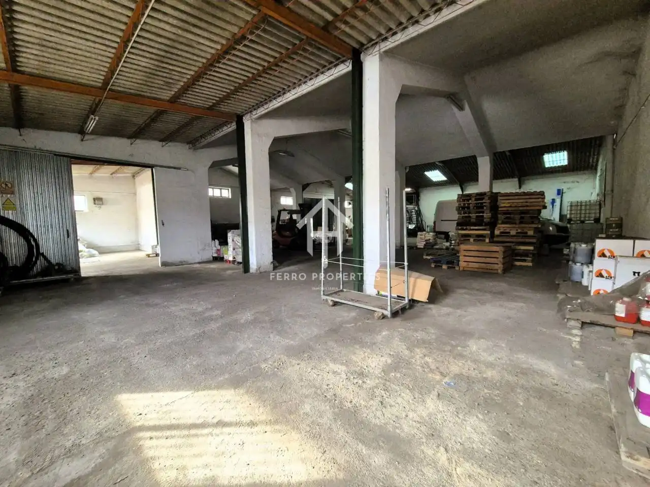Industrial buildings for sale in Moraleda de Zafayona