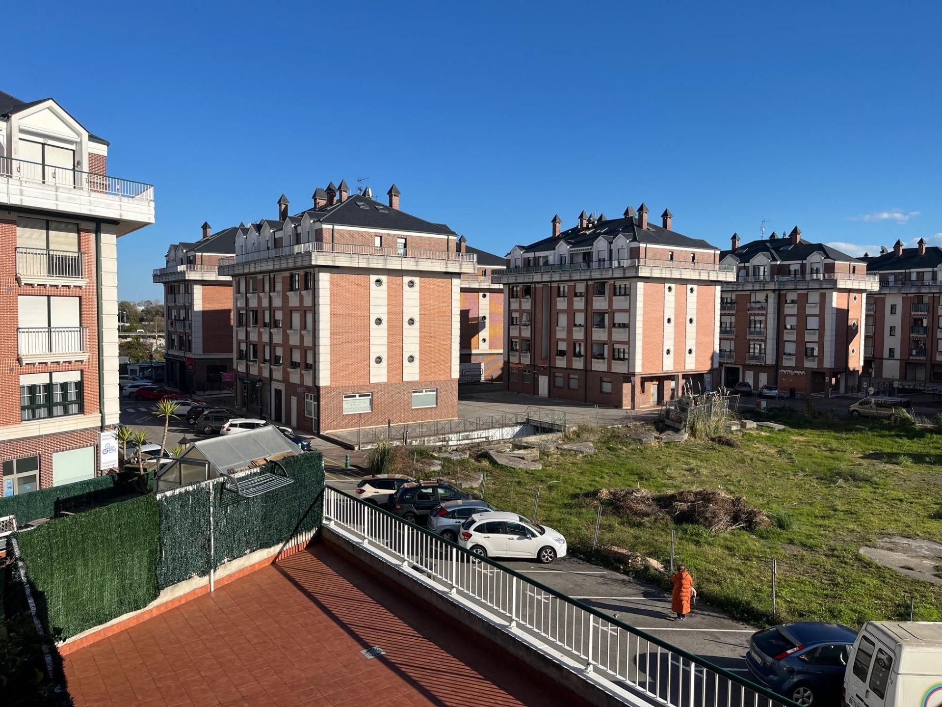 Exterior view of Flat to rent in Colindres  with Heating, Terrace and Balcony