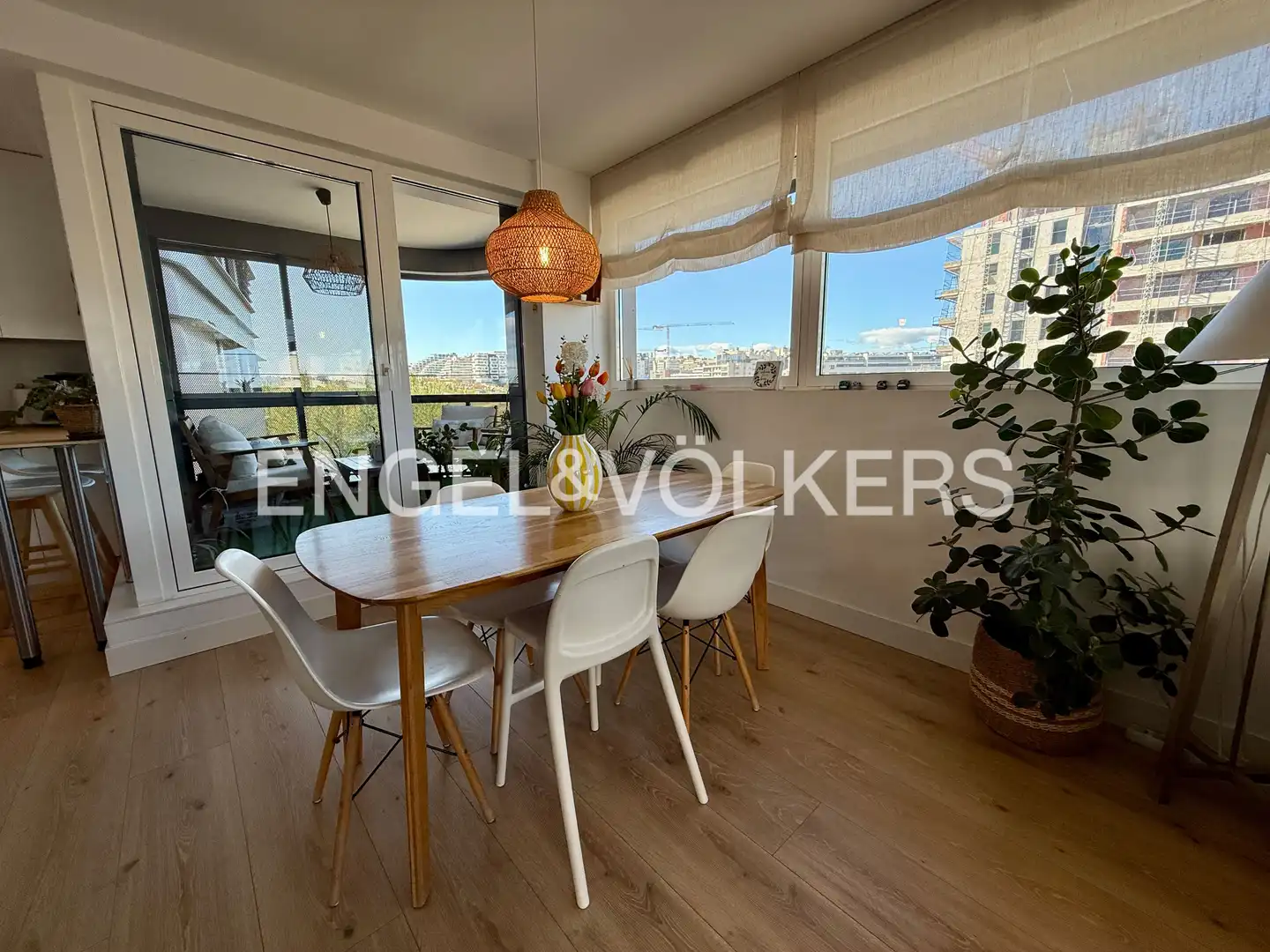 Dining room of Flat for rent in Madrid  with Air Conditioner, Heating and Terrace
