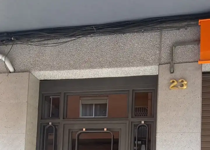 Vista exterior de Pis en venda en Santa Coloma de Gramenet