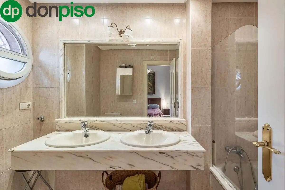 Bathroom of Detached homes for sale in Granada  with Private garden, Terrace and Swimming Pool