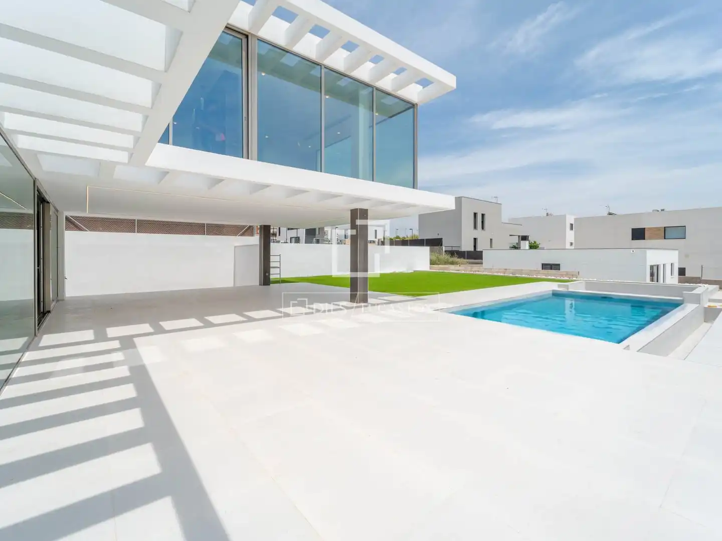 Swimming pool of Houses for sale in Torrent  with Air Conditioner, Private garden and Terrace