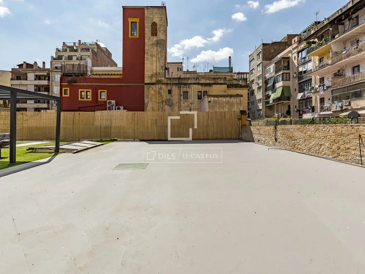 Exterior view of Flat for sale in Barcelona  with Air Conditioner, Private garden and Terrace