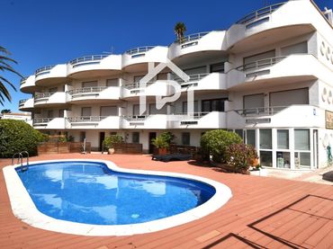 Villa mit Pool zum Verkauf in Salins