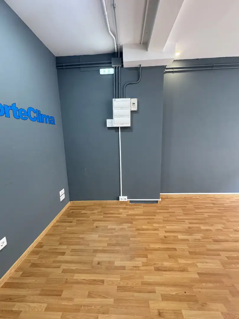 Local en venta en Corvera de Asturias con Parquet