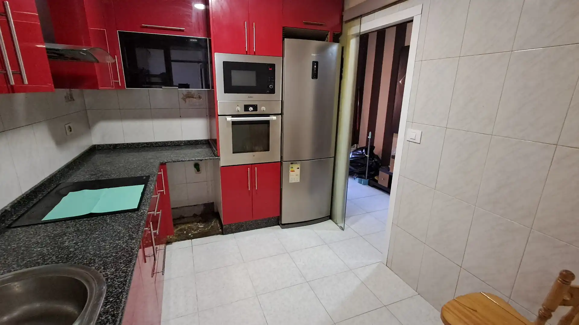 Cocina de Piso en venta en Vigo  con Parquet, Trastero y Amueblado