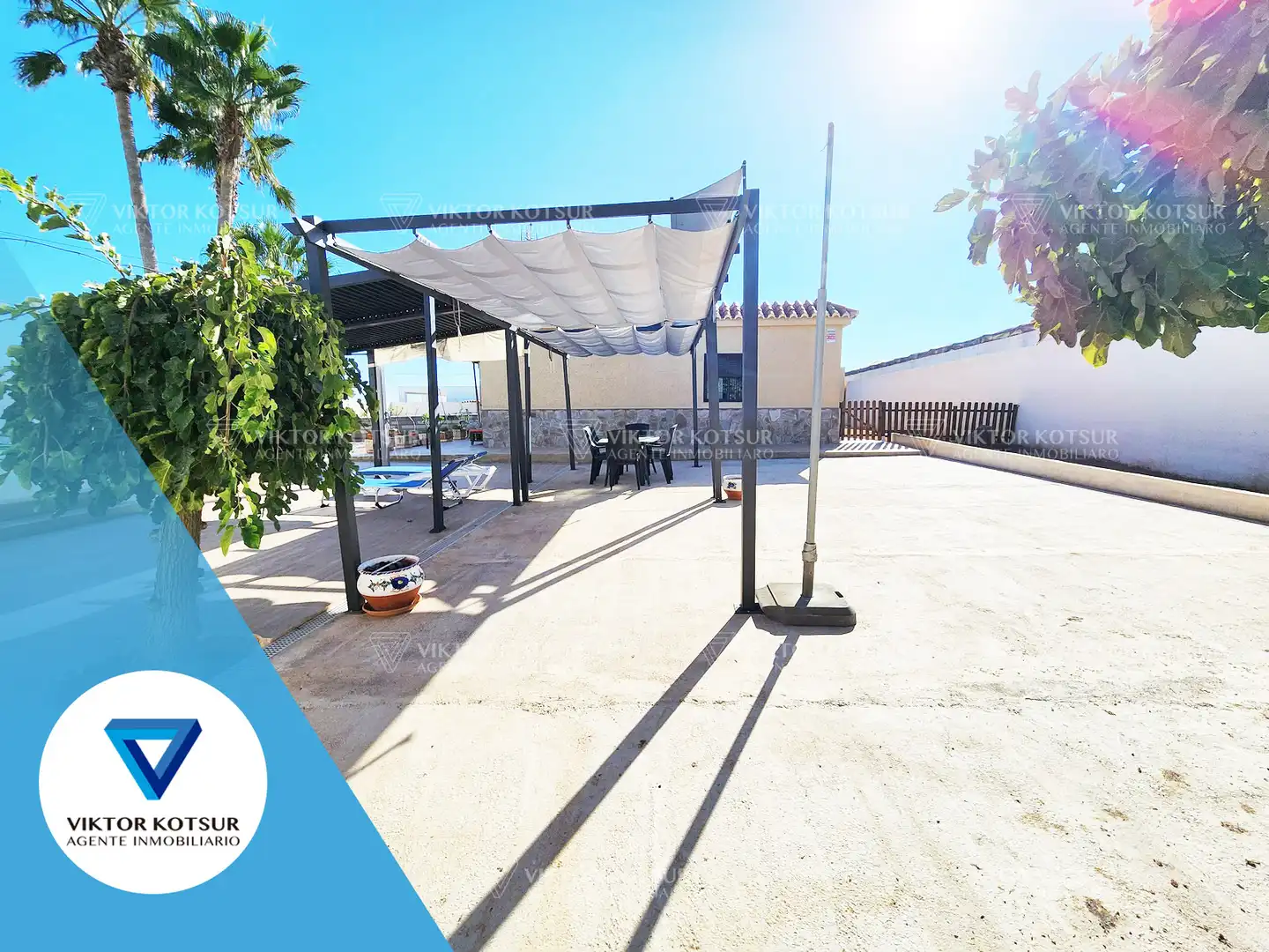 Vista exterior de Finca rústica en venta en Roquetas de Mar con Jardín privado, Terraza y Piscina